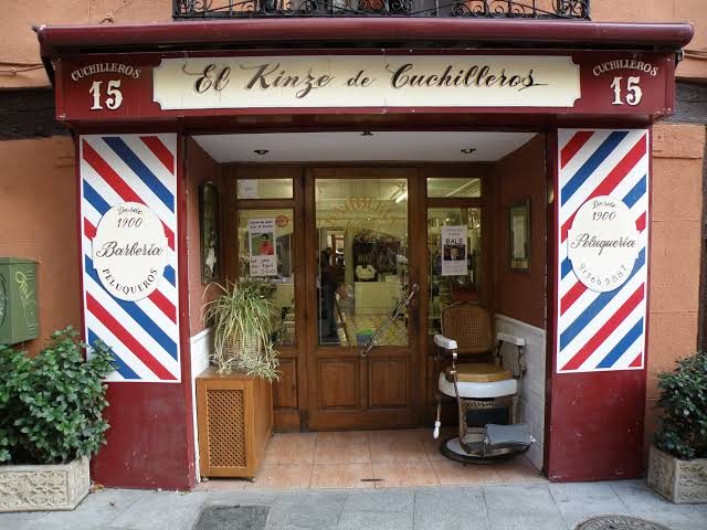 Fachada de La Navaja de Oro